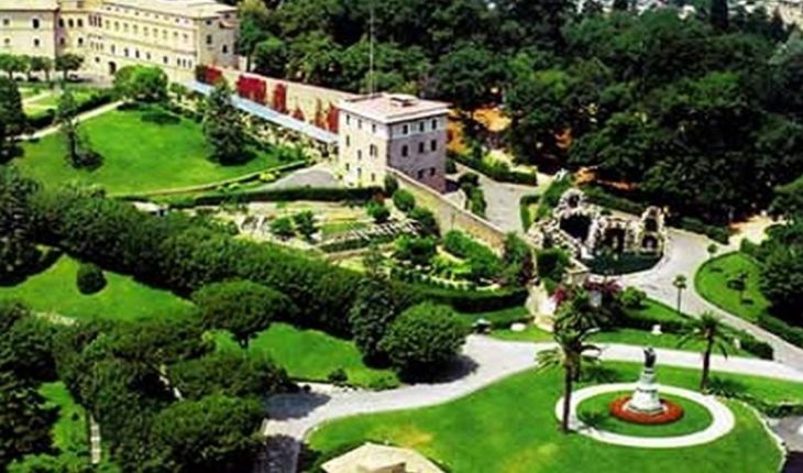El papa Francisco abre los Jardines Vaticanos para una colonia de verano