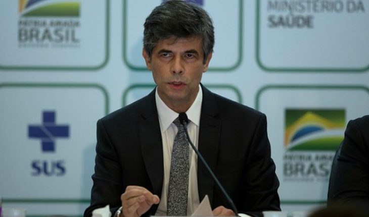Ministro de Salud de Brasil renunció tras un mes en el cargo