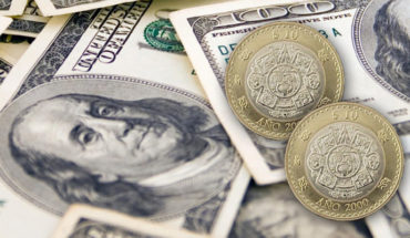 Precio del dólar este miércoles oscila los 24 pesos en bancos de México