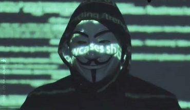 Revuelo internacional causa el retorno de Anonymous en medio de protestas en EE.UU