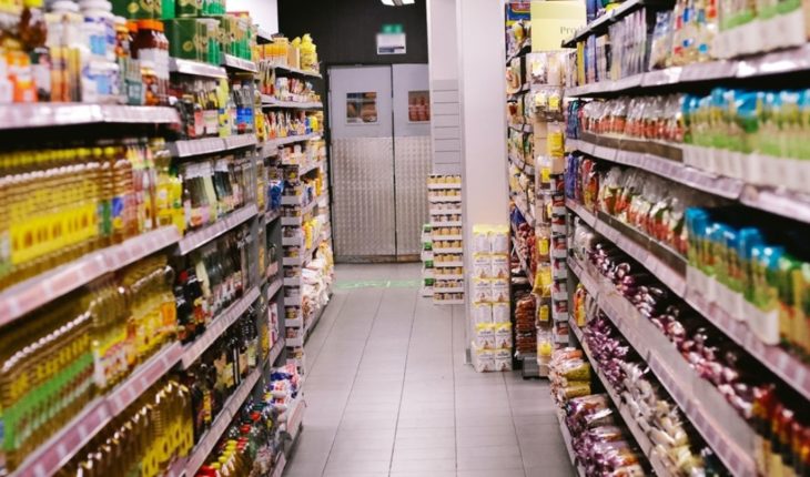 Trabajadores de supermercados reclaman testeos masivos y control de temperatura