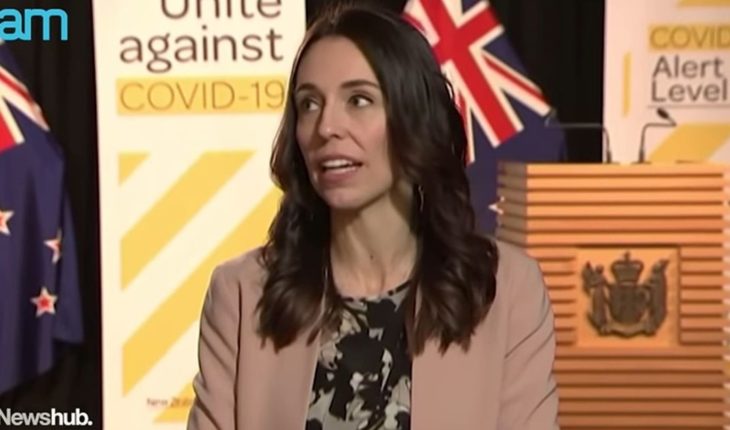 Video: terremoto sorprende a la primera ministra de Nueva Zelanda en una entrevista en vivo