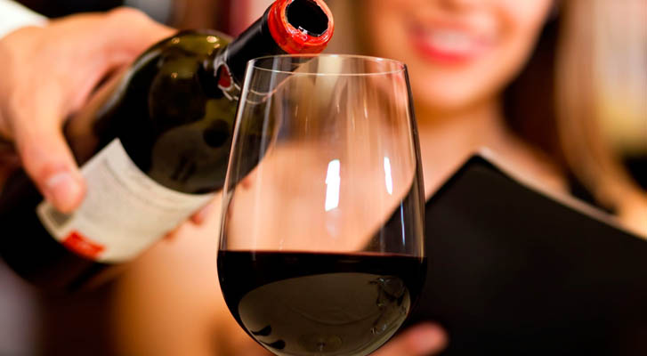 Each person's saliva influences the perception of the taste of wine