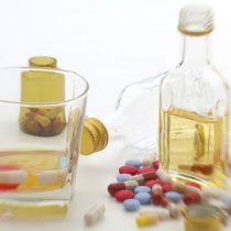 Expert warns of increased alcoholism during quarantine
