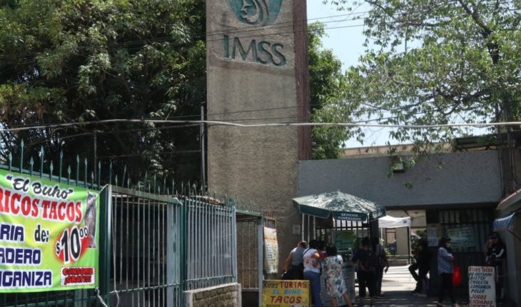 translated from Spanish: IMSS promises to sanitize clinic after protest