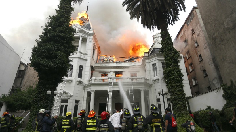 Prosecutor's Office presents accusation of U. Pedro De Valdivia fire