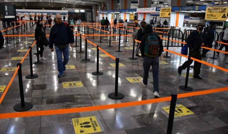 translated from Spanish: The CDMX Metro will dose the entry of users into its facilities