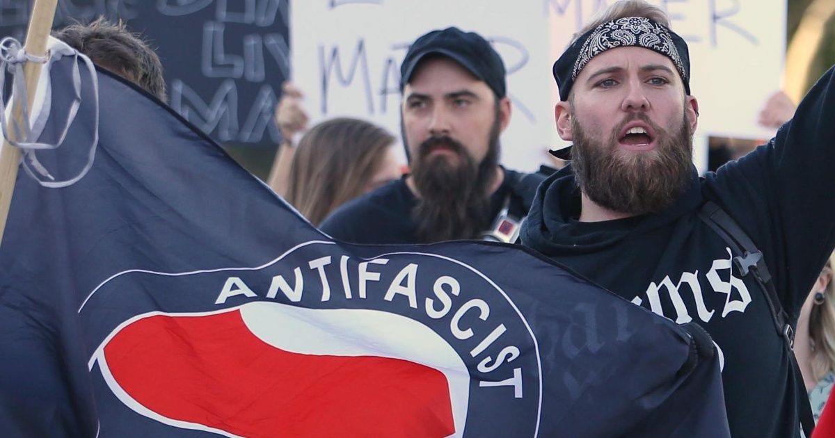 ¿Qué es Antifa, el grupo que Trump quiere considerar como terrorista?