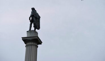 Ciudad de Carolina del Sur retiró estatua de defensor de la esclavitud