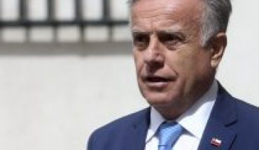Contraloría confirmó irregularidades en compra de acciones por parte de Emilio Santelices cuando era ministro de Salud