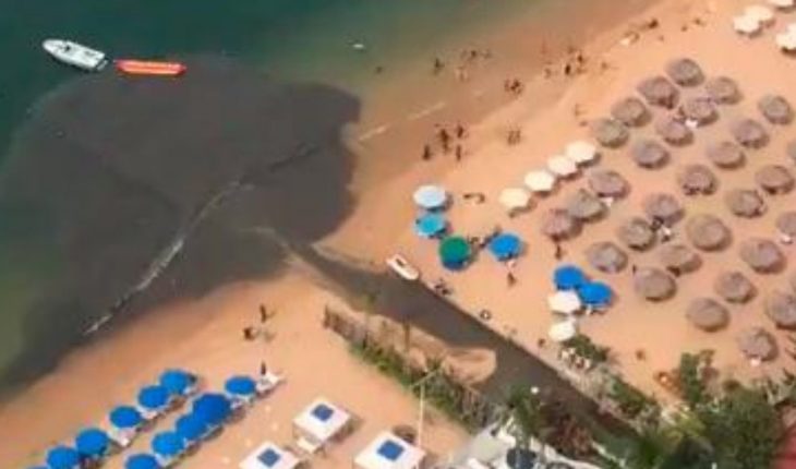 Hotel descarga aguas negras en playas de Acapulco (VIDEO)