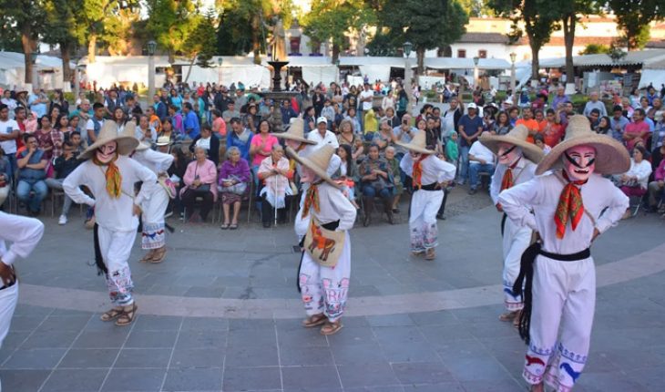 La Danza de los Viejos Enguangochados de la Isla de Jarácuaro, llega a #CulturaEnTuCasa