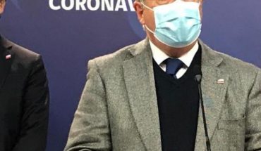 Piñera destituye a su ministro de Salud tras polémica gestión del COVID-19