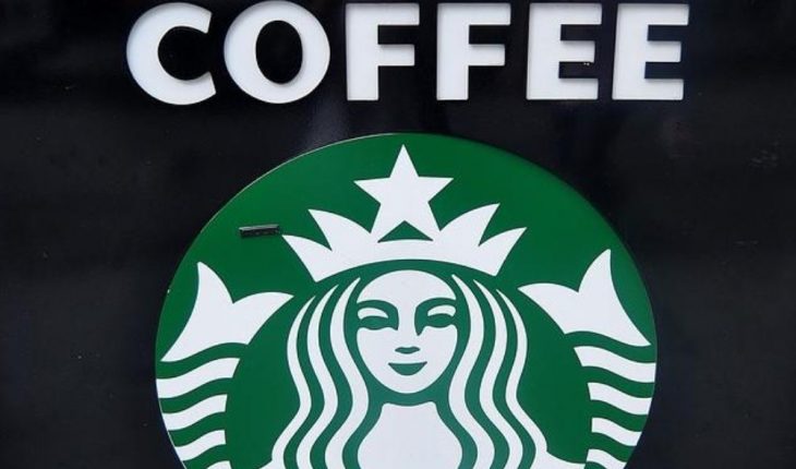 Starbucks se une a la lista de empresas que pausan su publicidad en redes sociales