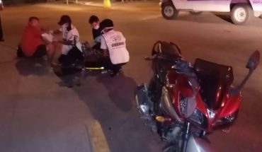 Taxi embiste a motociclista en Mazatlán