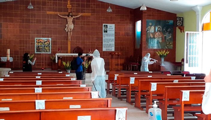 Tras muerte de sacerdote por covid-19, sanitizan parroquia del Señor del Rescate en Morelia