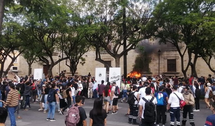 protestan en Jalisco contra el abuso policial