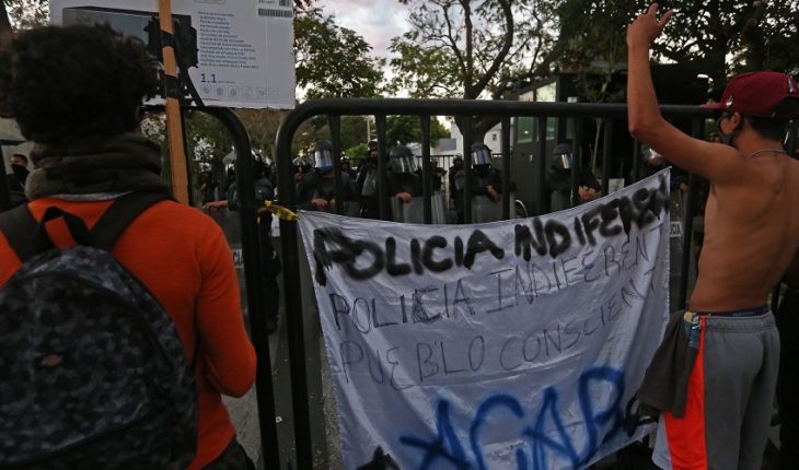 translated from Spanish: 6 more detainees in Guadalajara accuse police abuse