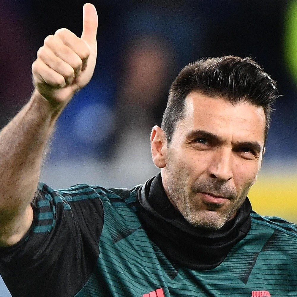 Buffon and Chiellini renew for one more season with Juventus