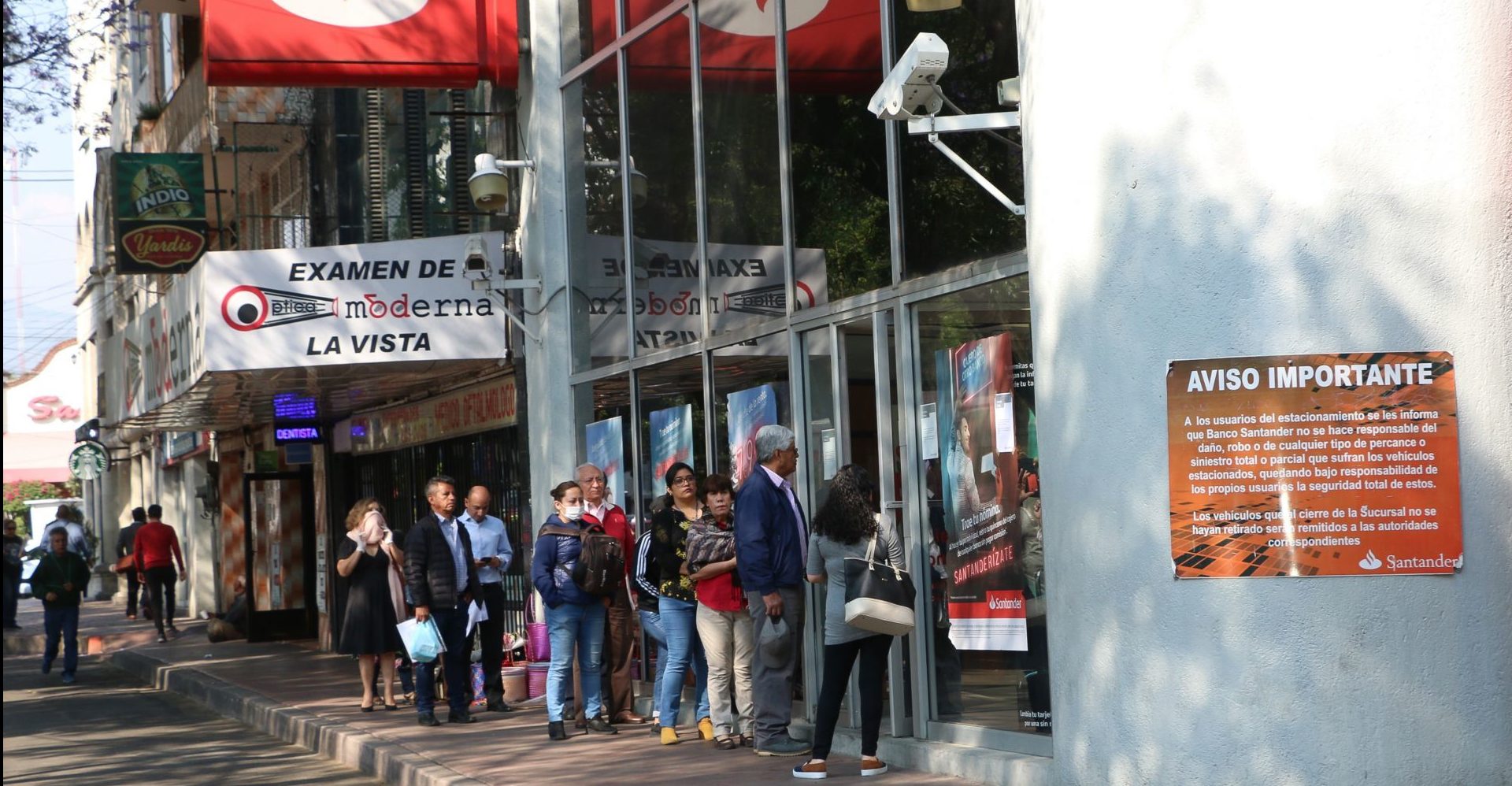 CDMX seeks to cut wages to avoid crowds in banks