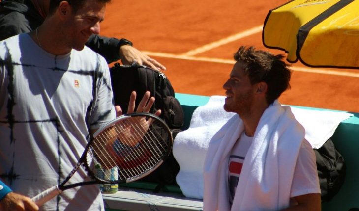 translated from Spanish: Del Potro and Schwartzman armed with tennis workers