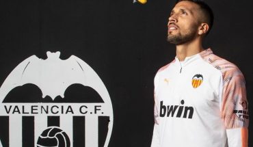 translated from Spanish: Ezequiel Garay farewelled to Valencia in conflict with the leadership