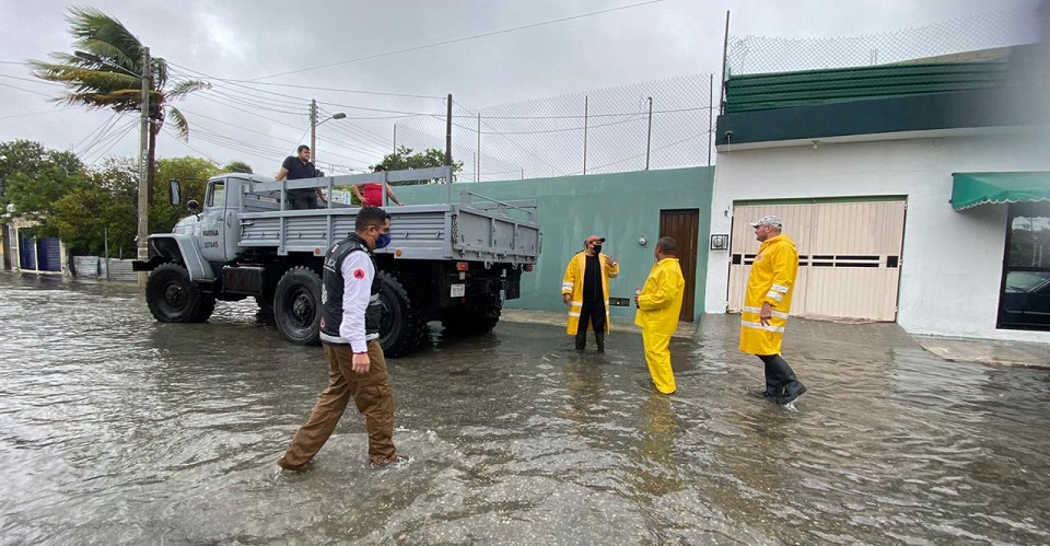 Floods and evacuations by Storm Cristobal; 5 states on alert