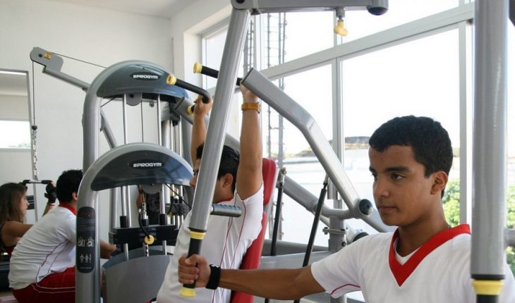 translated from Spanish: Jalisco allows 25% gym reopening and contradicts Health
