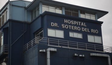 translated from Spanish: Sotero internist warns Chile entered “war situation” and warns it could exceed “10 thousand deceased”