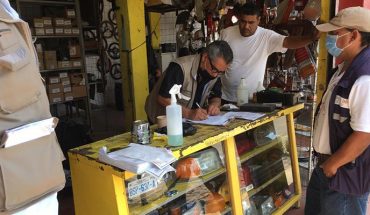 translated from Spanish: Suspended 21 non-essential establishments in Apatzingán