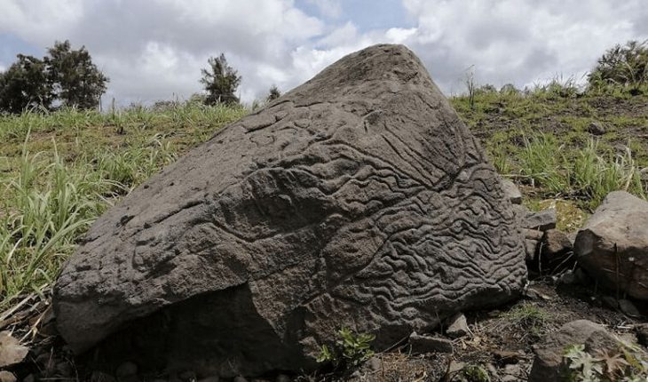 translated from Spanish: They find a petroglyph that was used as a pre-Hispanic map, in Colima