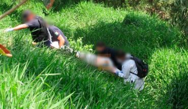 translated from Spanish: They find the body of a man on the banks of the Chiquito River in Morelia, Michoacán