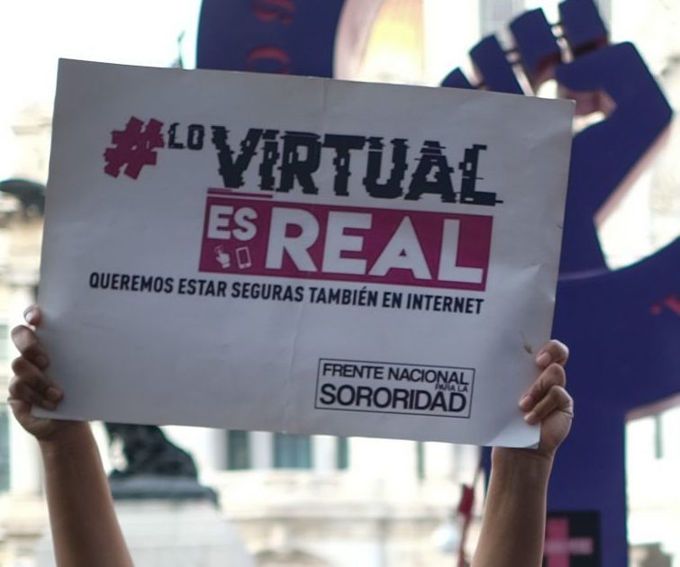 Baja California castigará la violencia digital contra mujeres