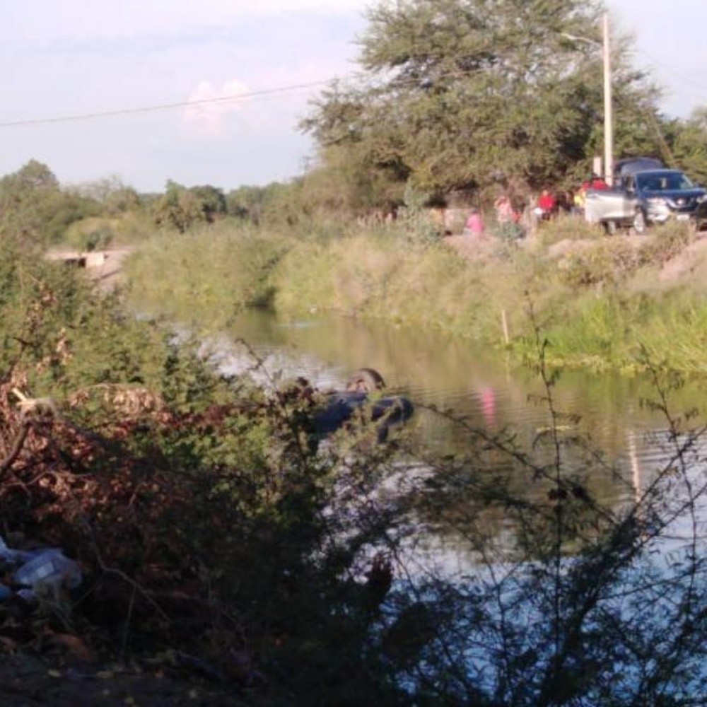 Conductor pierde la vida tras caer a un canal en Ahome, Sinaloa