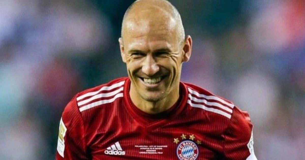 El motivo que traería de regreso al Fútbol a Arjen Robben
