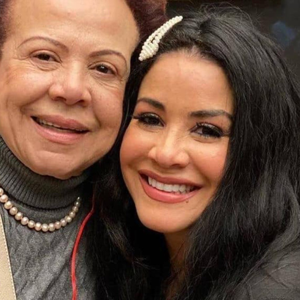 Mamá de Carolina Sandoval rompe el silencio tras la polémica salida de su hija de Suelta la Sopa