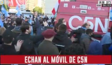 Manifestantes agredieron el móvil de C5N en el obelisco