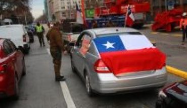 Oposición pide explicaciones al Gobierno y Carabineros por “caravana del Rechazo” en plena cuarentena