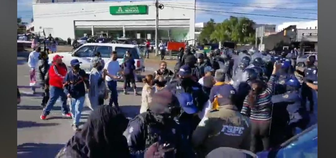 Policías de Guanajuato impiden manifestación de familiares de desaparecidos