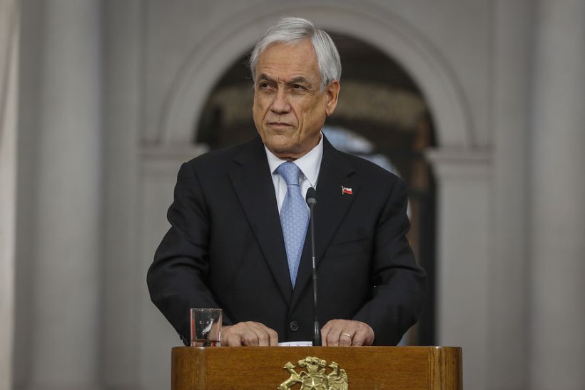 Presidente Piñera anunció el pago a nuevos beneficiarios del Ingreso Familiar de Emergencia y aseguró que "vamos a dar a conocer nuevos beneficios"