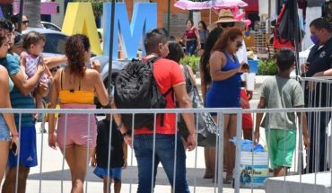 Restringen accesos a las playas de Mazatlán por sobrecupo