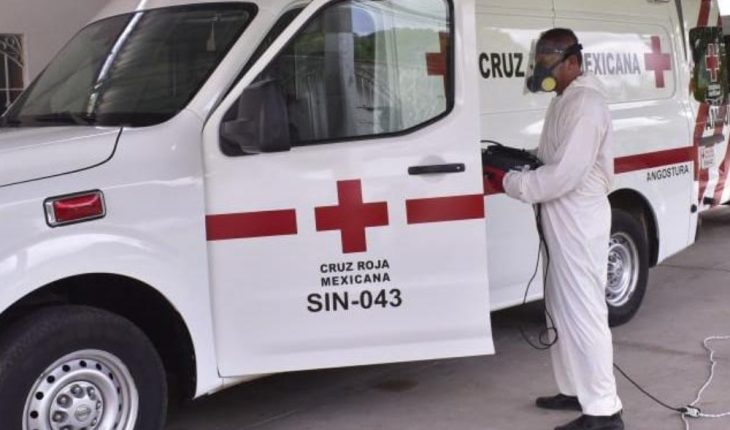 Sanitizan instituciones de Bomberos y Cruz Roja de Angostura