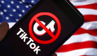 translated from Spanish: Trump steps up escalation against China by banning transactions with TikTok and WeChat
