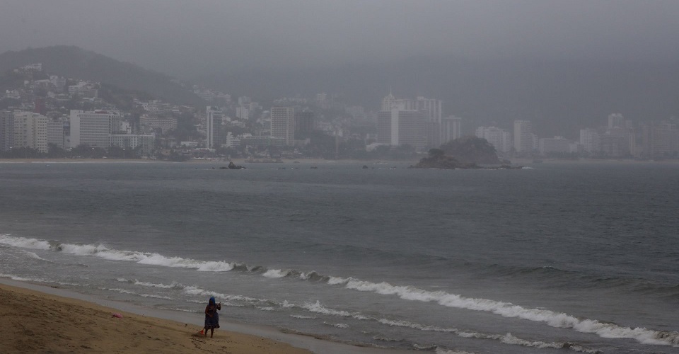 Acapulco authorities are denounced for spilling wastewater