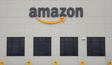 translated from Spanish: Amazon to place satellites to offer internet service