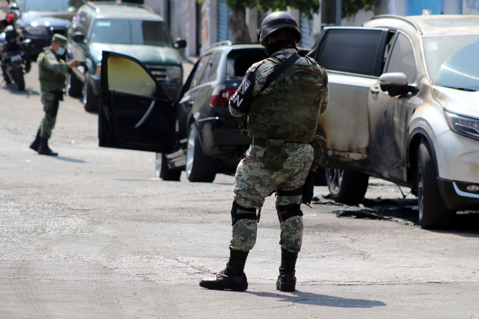Attacks, burning homes and businesses in Celaya