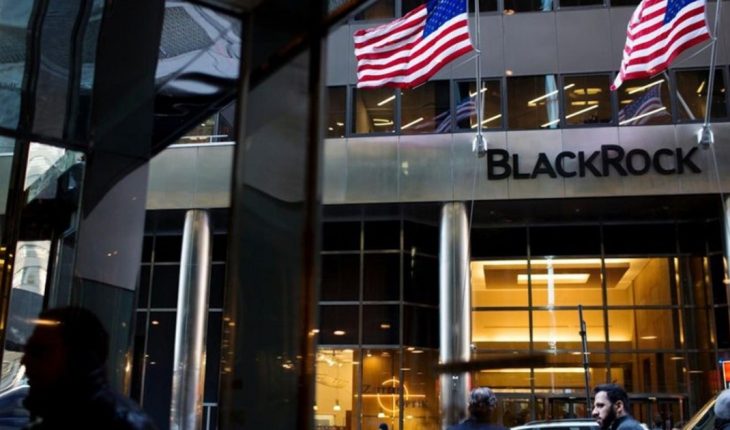 translated from Spanish: Debt: Blackrock and 29 allied funds threaten to block redemption