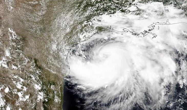 translated from Spanish: Hurricane Hanna hits Texas complicated by uptick in COVID-19 cases