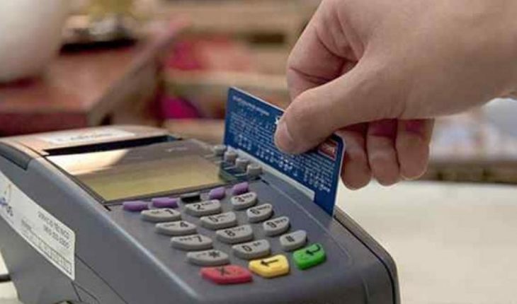 translated from Spanish: In June, dollar consumption with credit cards grew by 42%