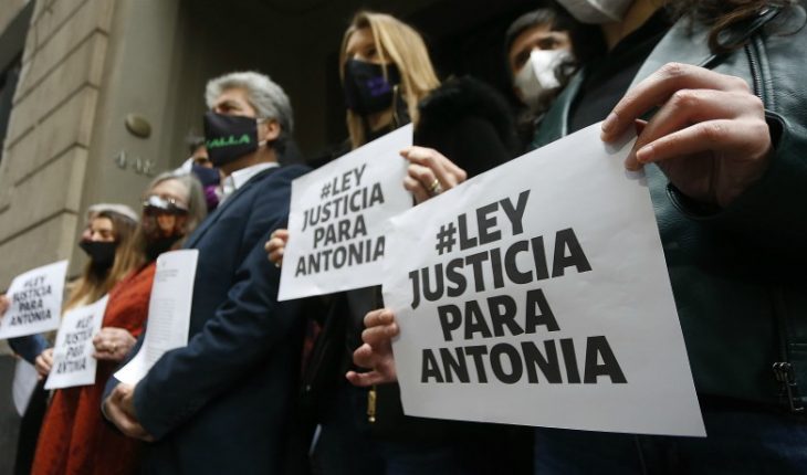 translated from Spanish: Introduce the bill “Justice for Antonia”